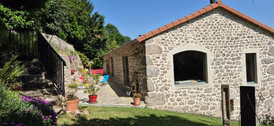 Maison - 250 m² - 7 pièces