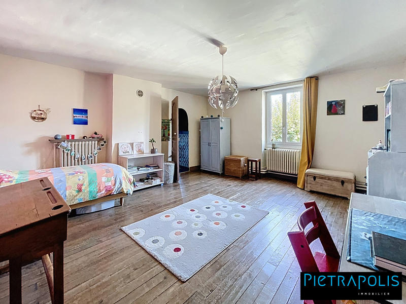 Maison - 269 m² - 7 pièces