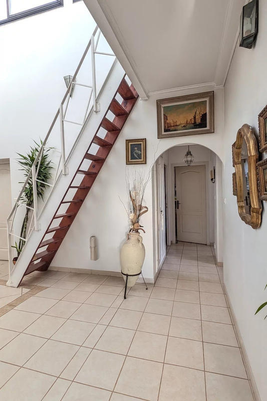 Villa - 220 m² - 7 pièces