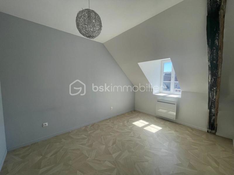 Maison - 177 m² - 7 pièces