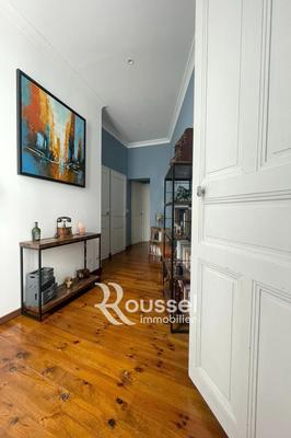 Maison - 274 m² - 10 pièces