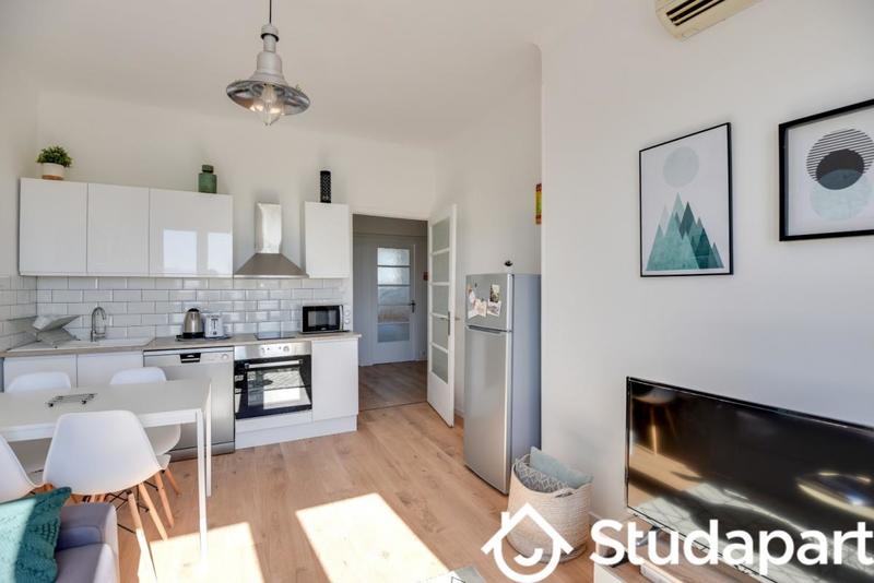 Chambre - 12 m² - 1 pièce