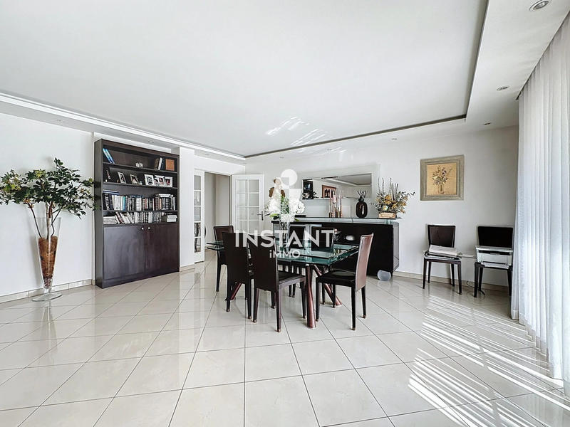 Appartement - 157 m² - 5 pièces