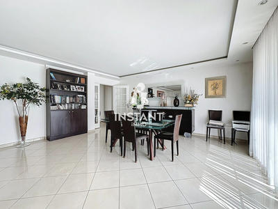 Appartement - 157 m² - 5 pièces