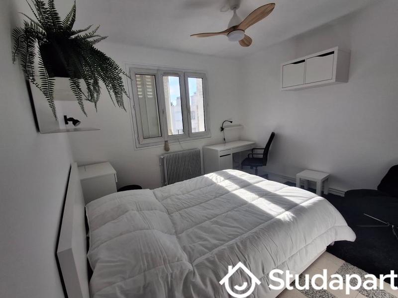 Chambre - 12 m² - 1 pièce