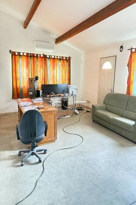 Hangar - 400 m² - 3 pièces