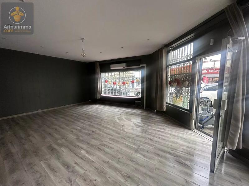 Local commercial - 66 m² - 3 pièces