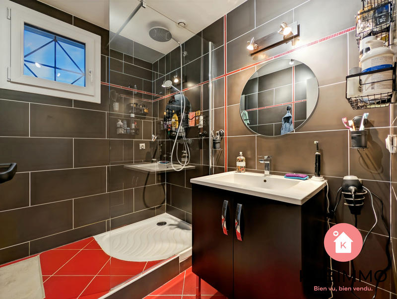 Maison - 98 m² - 4 pièces