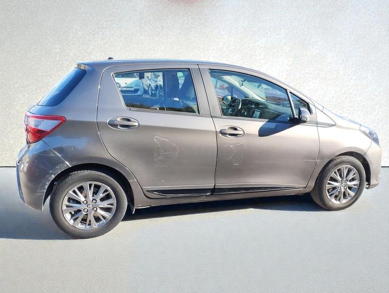 Toyota Yaris 1.5 Vvt-I 75 Hybrid 100h France Ba