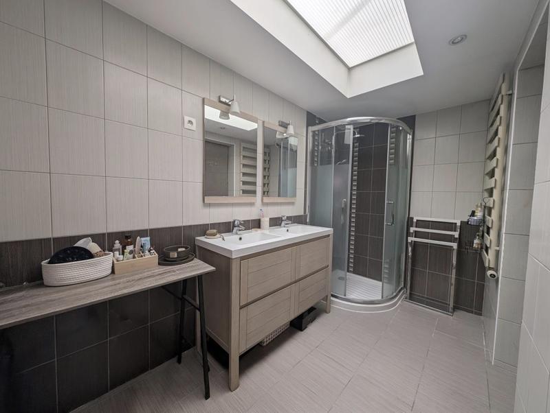 Propriété - 150 m² - 6 pièces