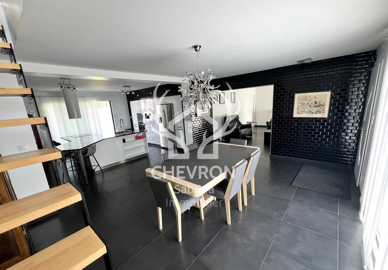 Maison - 154 m² - 5 pièces