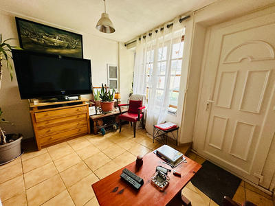 Immeuble - 2 pièces