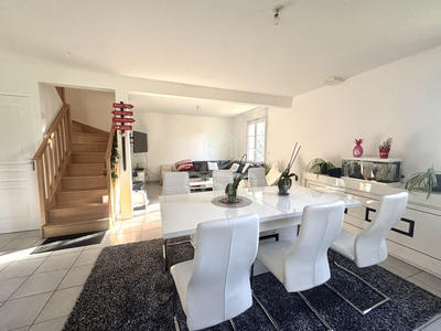 Maison - 108 m² - 5 pièces