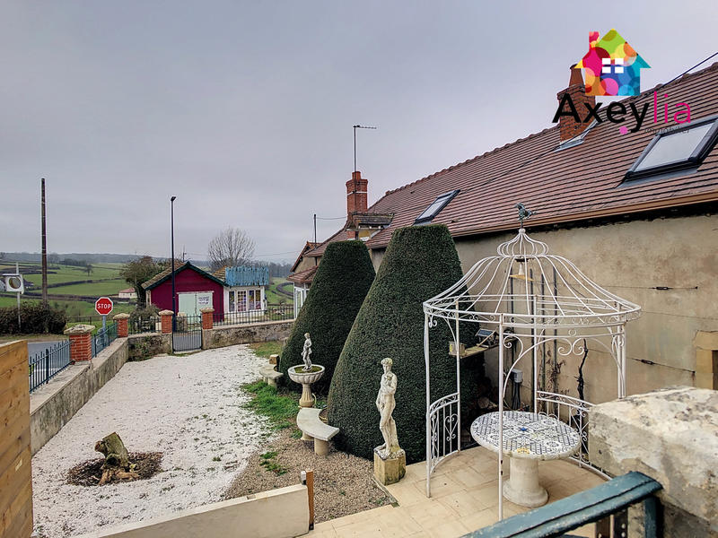 Maison - 250 m² - 5 pièces