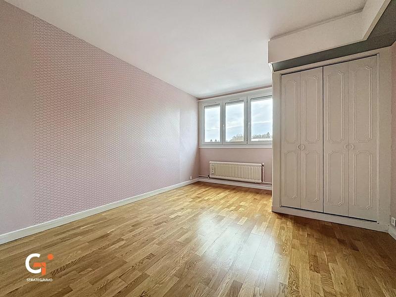 Appartement - 136 m² - 6 pièces