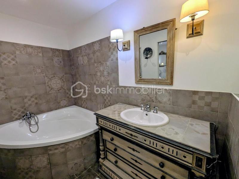 Maison - 120 m² - 8 pièces