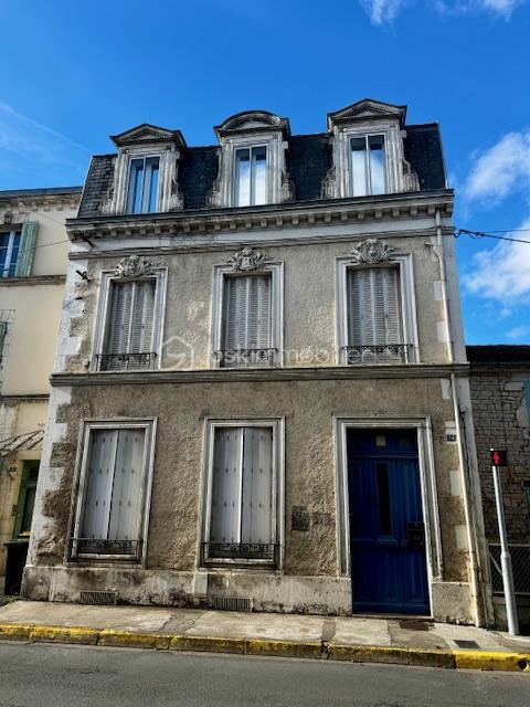 Immeuble - 160 m² - 6 pièces