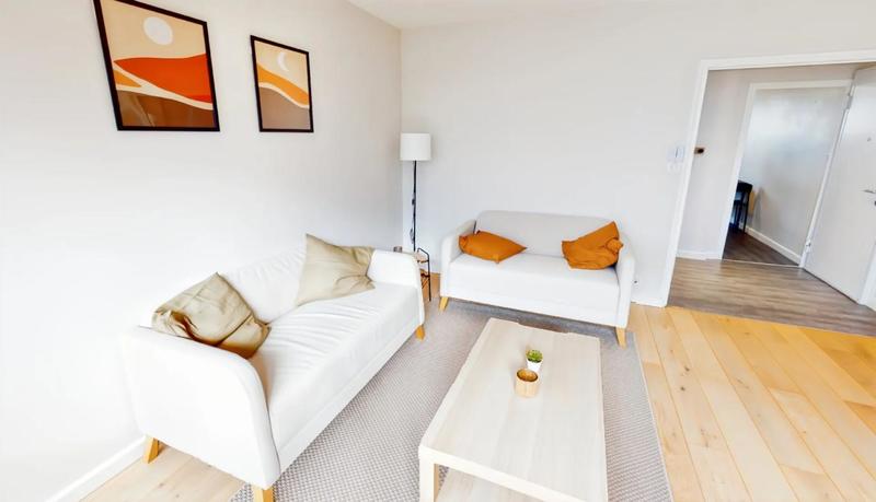 Appartement - 85 m² - 5 pièces