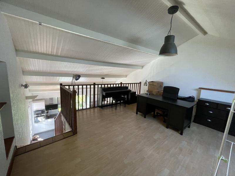 Maison - 180 m² - 8 pièces