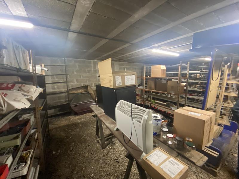 Local d'activités - 509 m²