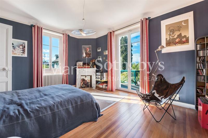 Maison - 400 m² - 13 pièces