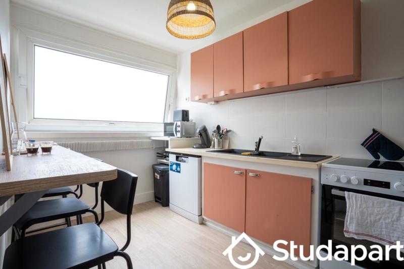 Chambre - 10 m² - 1 pièce