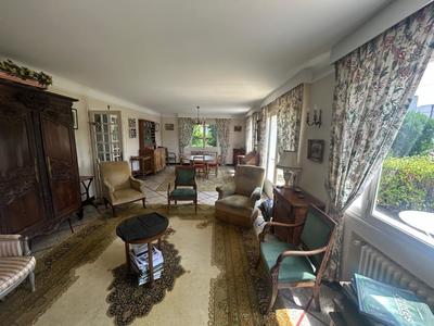 Maison - 151 m² - 6 pièces