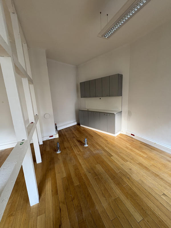 Bureau - 90 m² - 3 pièces