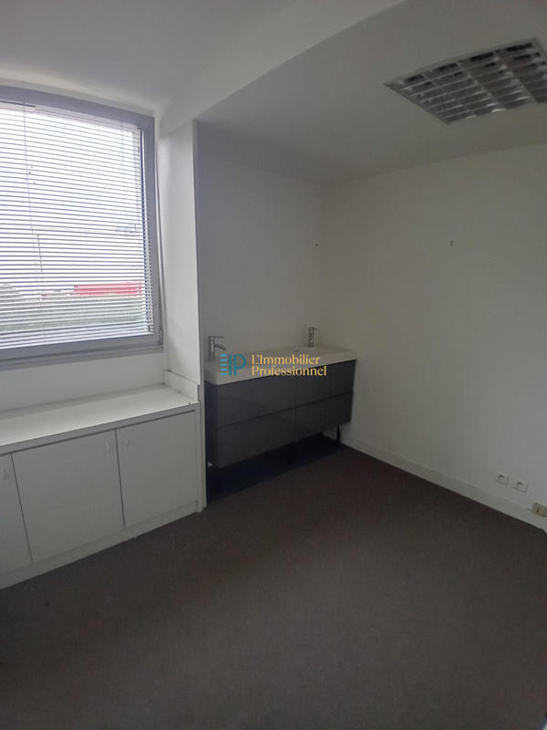 Bureau - 260 m² - 15 pièces