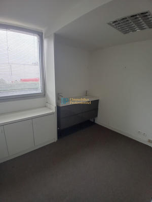 Bureau - 260 m² - 15 pièces