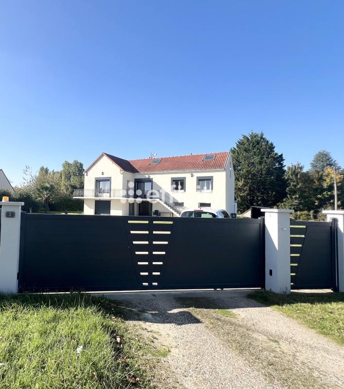 Pavillon - 193 m² - 8 pièces