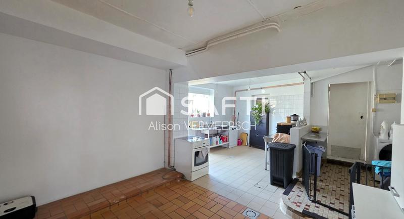 Maison - 266 m² - 9 pièces