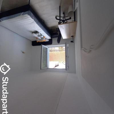 Chambre - 11 m² - 1 pièce