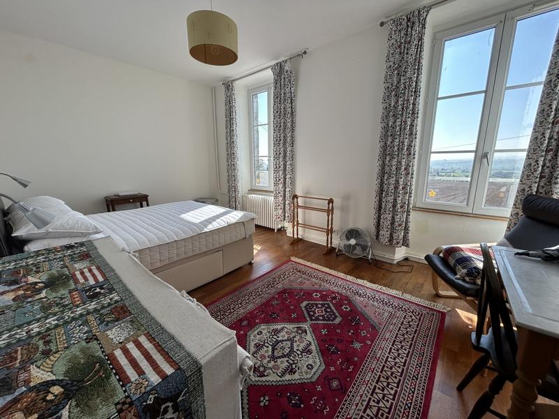 Maison ancienne - 285 m² - 8 pièces