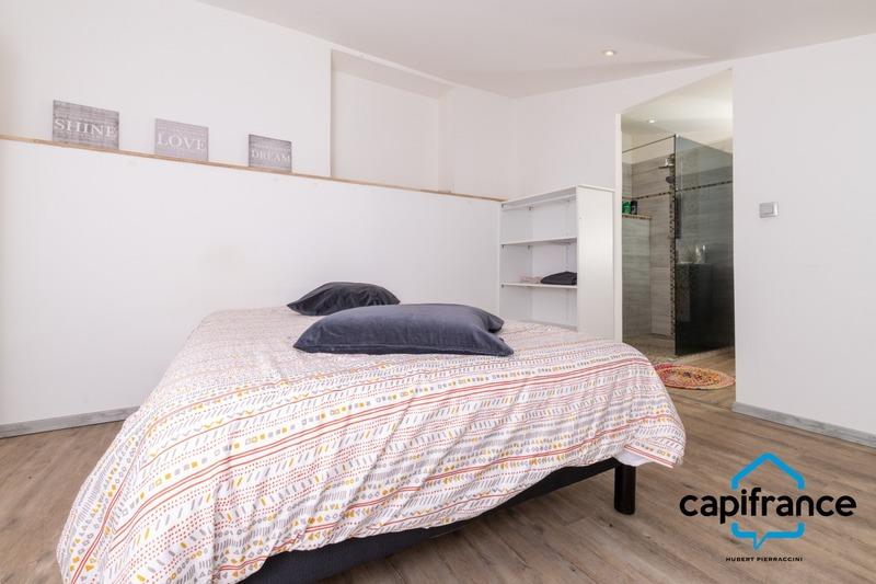 Propriété - 621 m² - 12 pièces