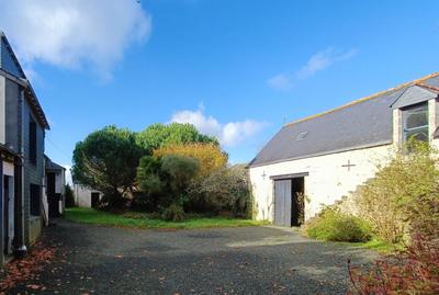 Maison - 215 m² - 7 pièces