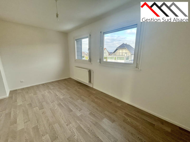 Maison - 93 m² - 5 pièces