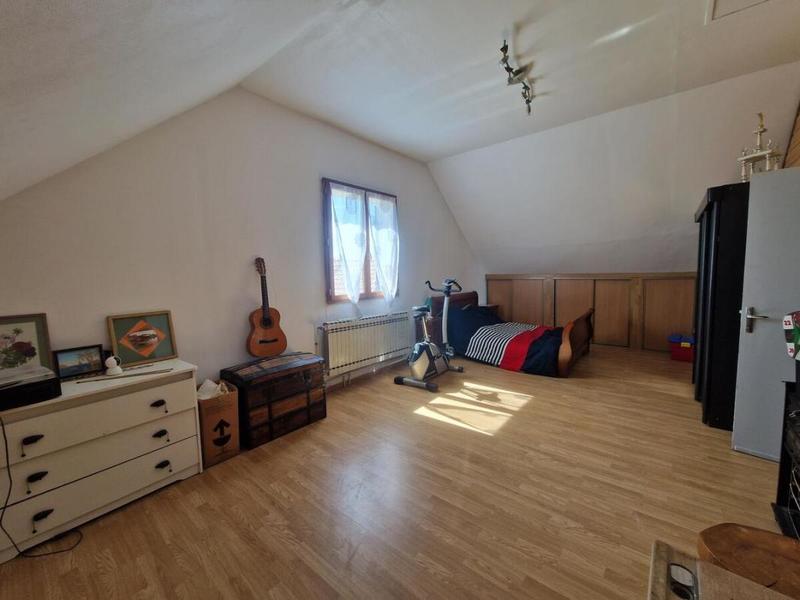 Maison - 147 m² - 8 pièces