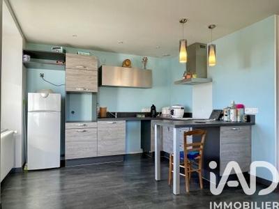 Maison - 240 m² - 10 pièces