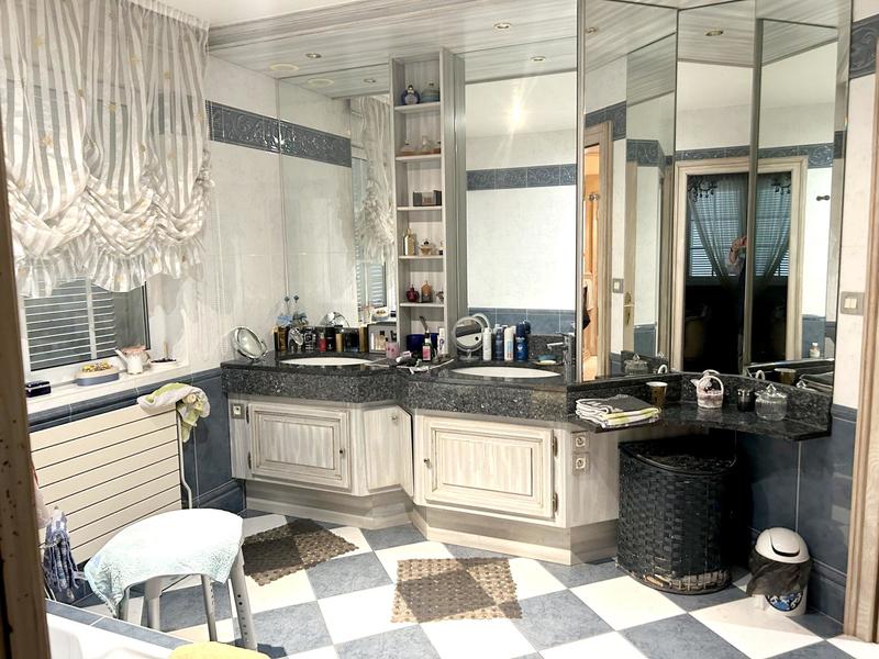 Maison - 120 m² - 4 pièces