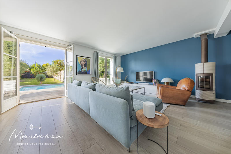 Maison - 207 m² - 8 pièces