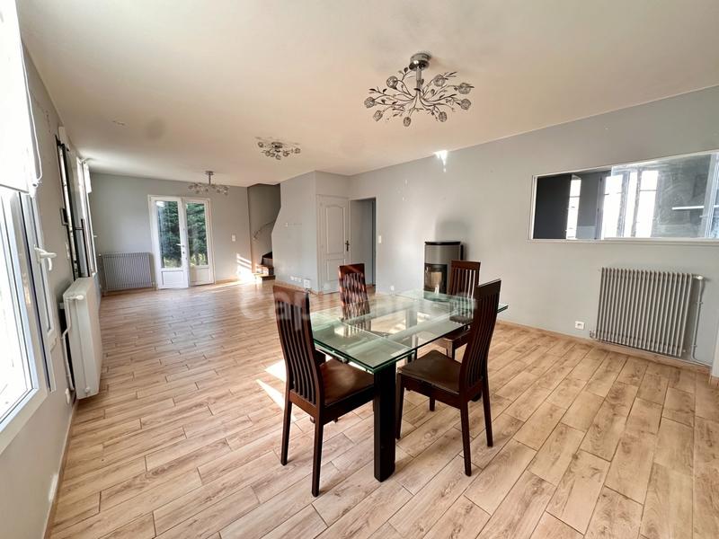 Maison - 140 m² - 5 pièces