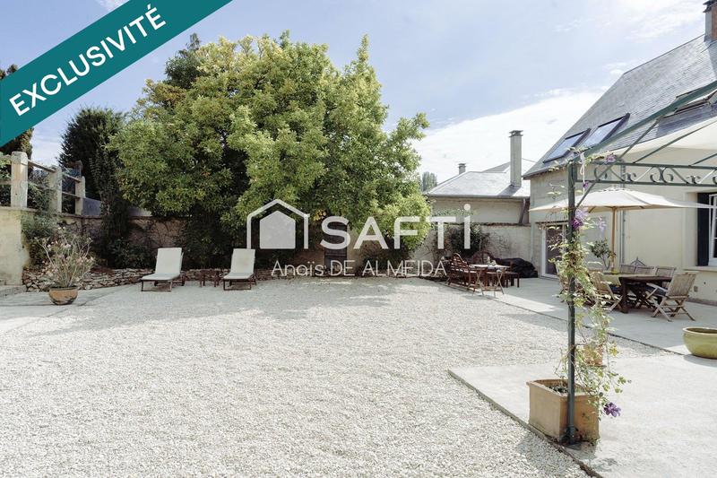 Maison - 219 m² - 9 pièces