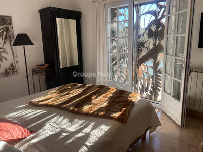 Maison - 230 m² - 6 pièces