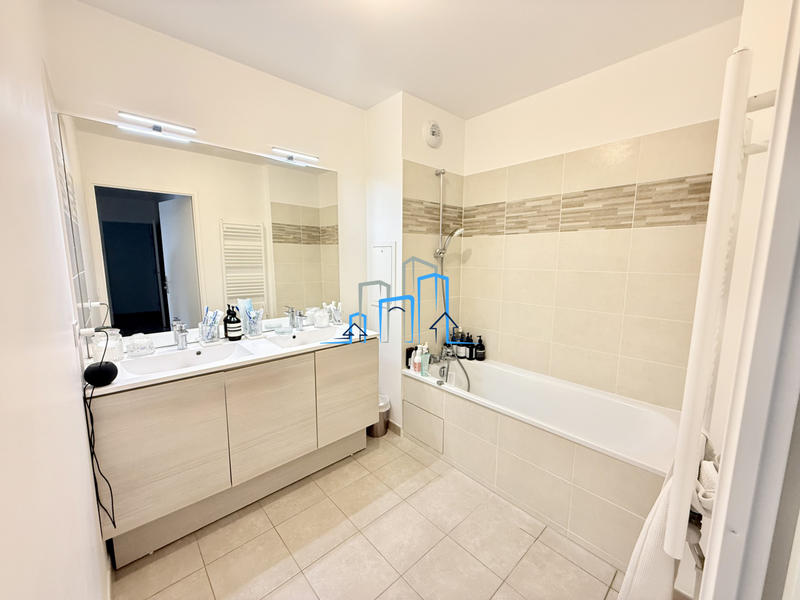 Appartement - 70 m² - 3 pièces