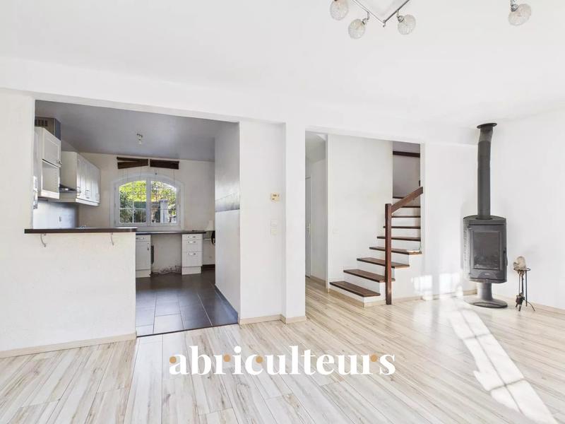 Maison - 89 m² - 4 pièces