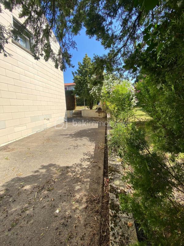 Maison - 89 m² - 6 pièces