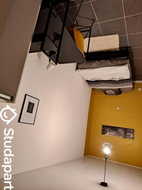 Chambre - 9 m² - 1 pièce