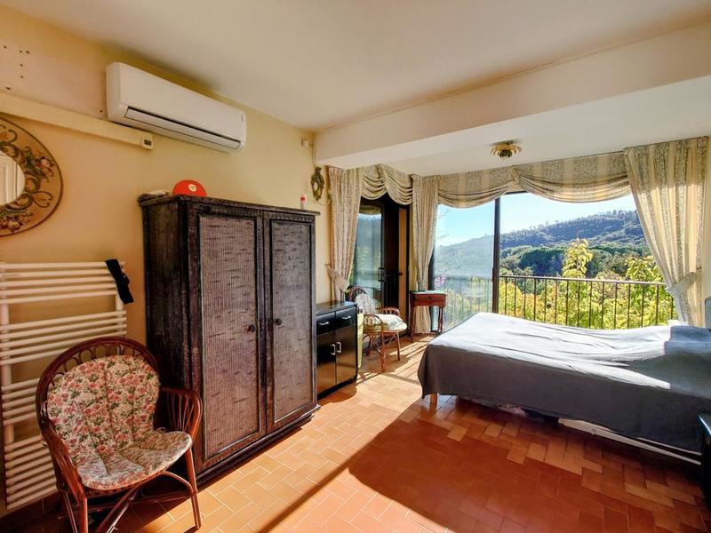 Maison jumelée - 92 m² - 3 pièces