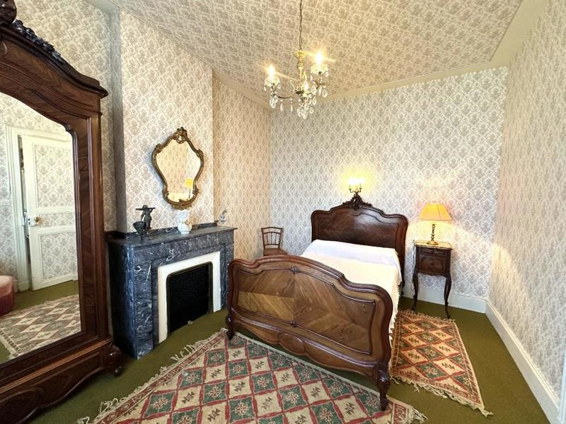 Maison de maîtres - 419 m² - 16 pièces